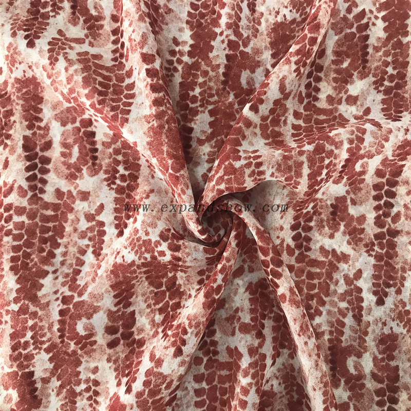 Customized newly 100% polyester printed chiffon fabric for women dress